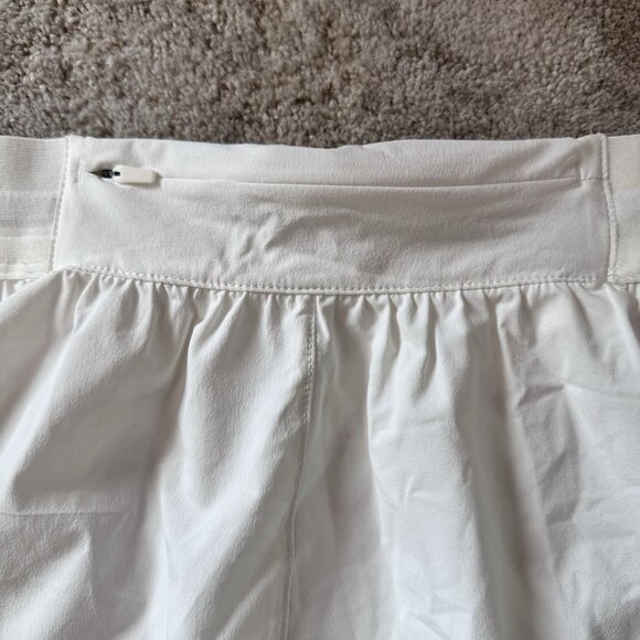 NWT Nike Swift Dri-FIT Mid Rise 2.5" Shorts Women's HQ0638-133 Size 2XL - Picture 6 of 9